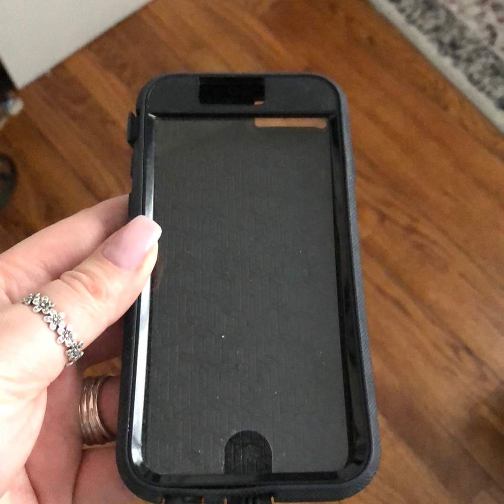 So extra iPhone case - Picture 2 of 2